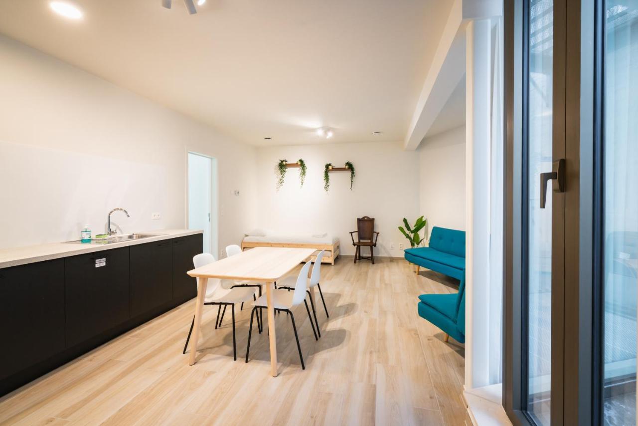 Opera Apartments In The Heart Of Antwerpen Bagian luar foto